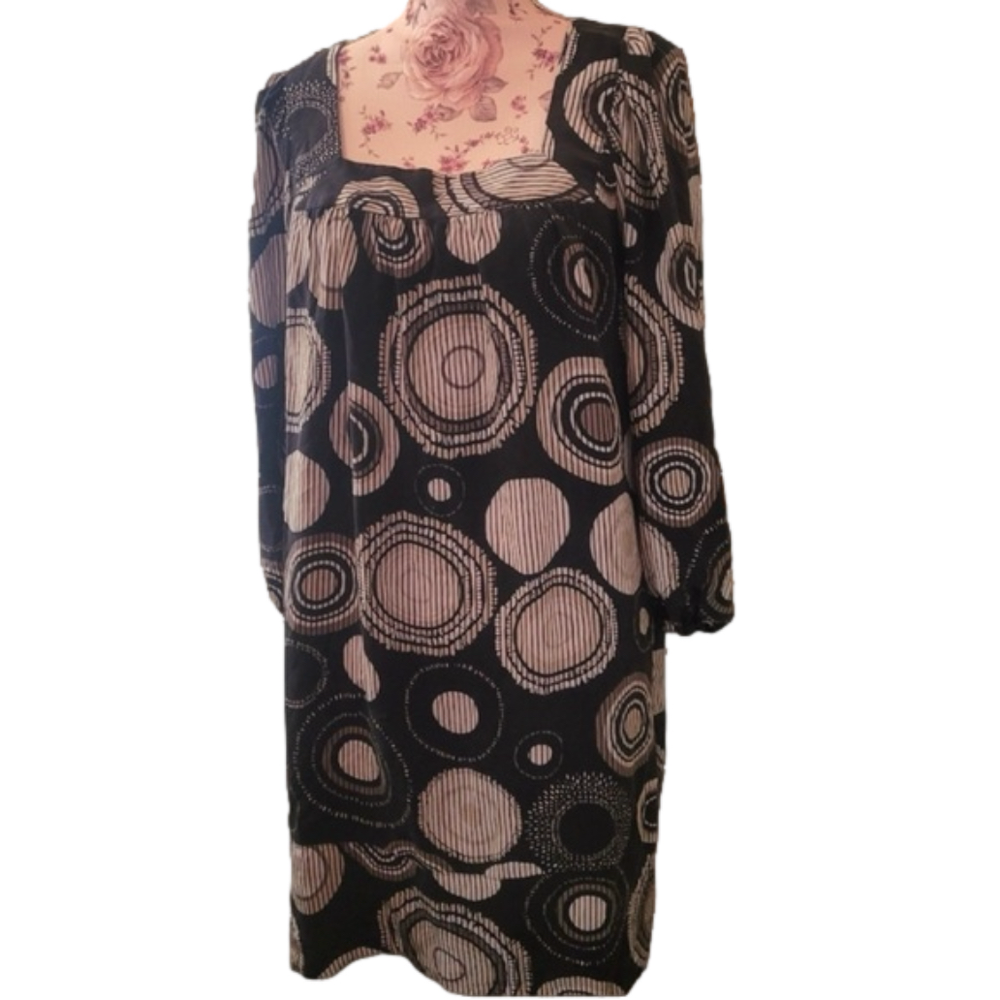 Express 100% silk shift dress with square neckline Women’s size medium | j13